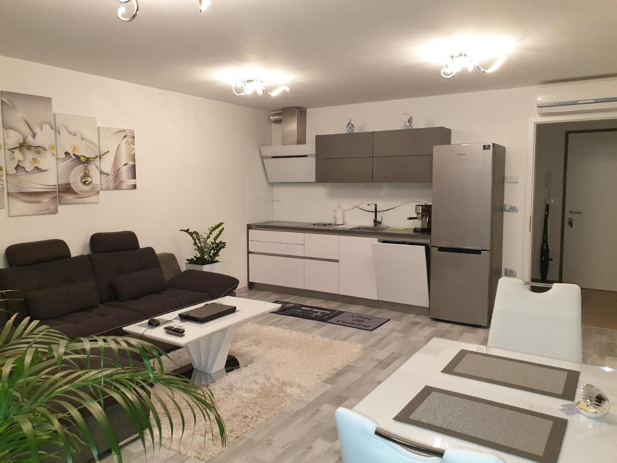 Apartment Val Koper Eksteriør bilde